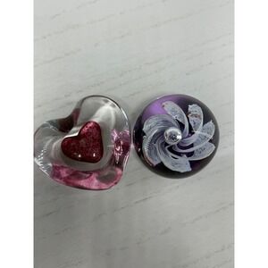 Lot of 2 Dynasty Gallery Heirloom Collectibles Glass Paperweight Lot Heart Swirl